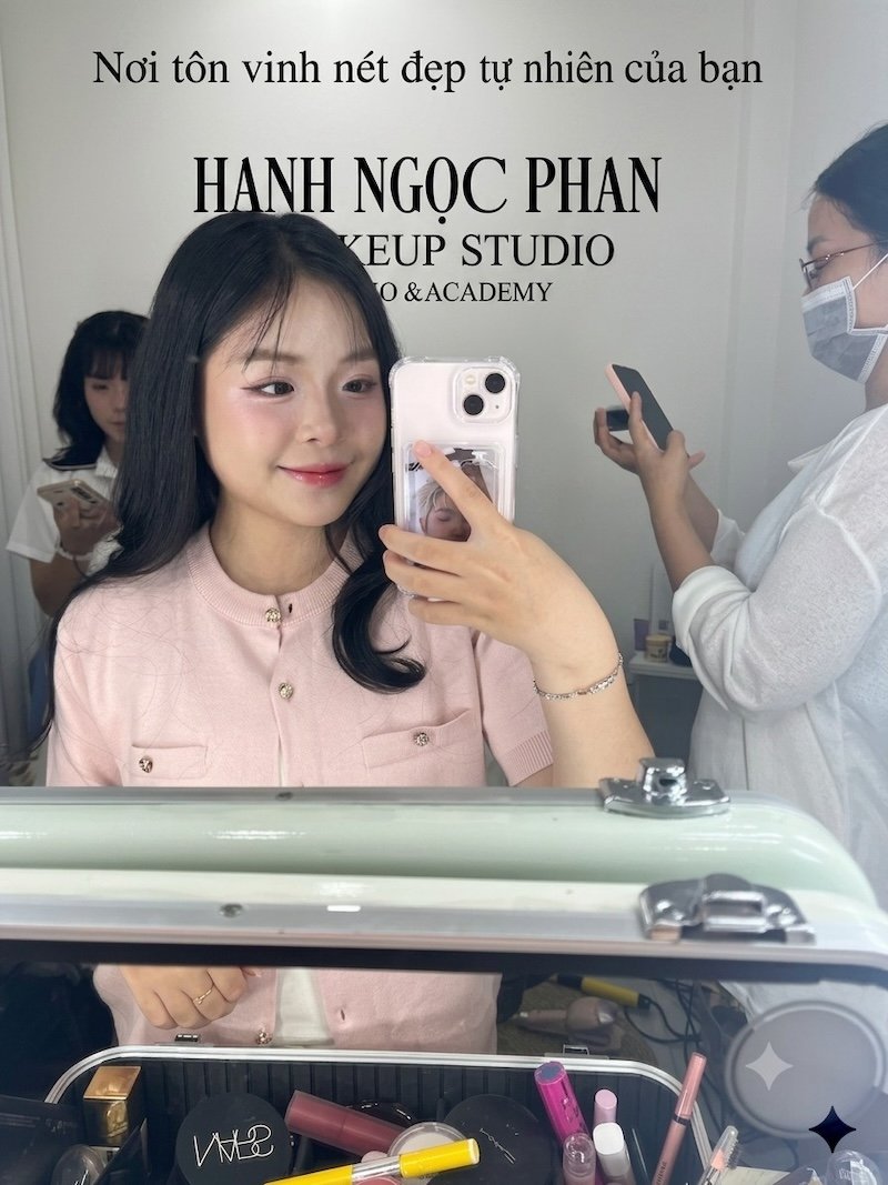 Top 10 tiệm makeup quận 1, Chuyên trang điểm đi tiệc - 35 Top 10 tiệm makeup quận 1, Chuyên trang điểm đi tiệc - 34