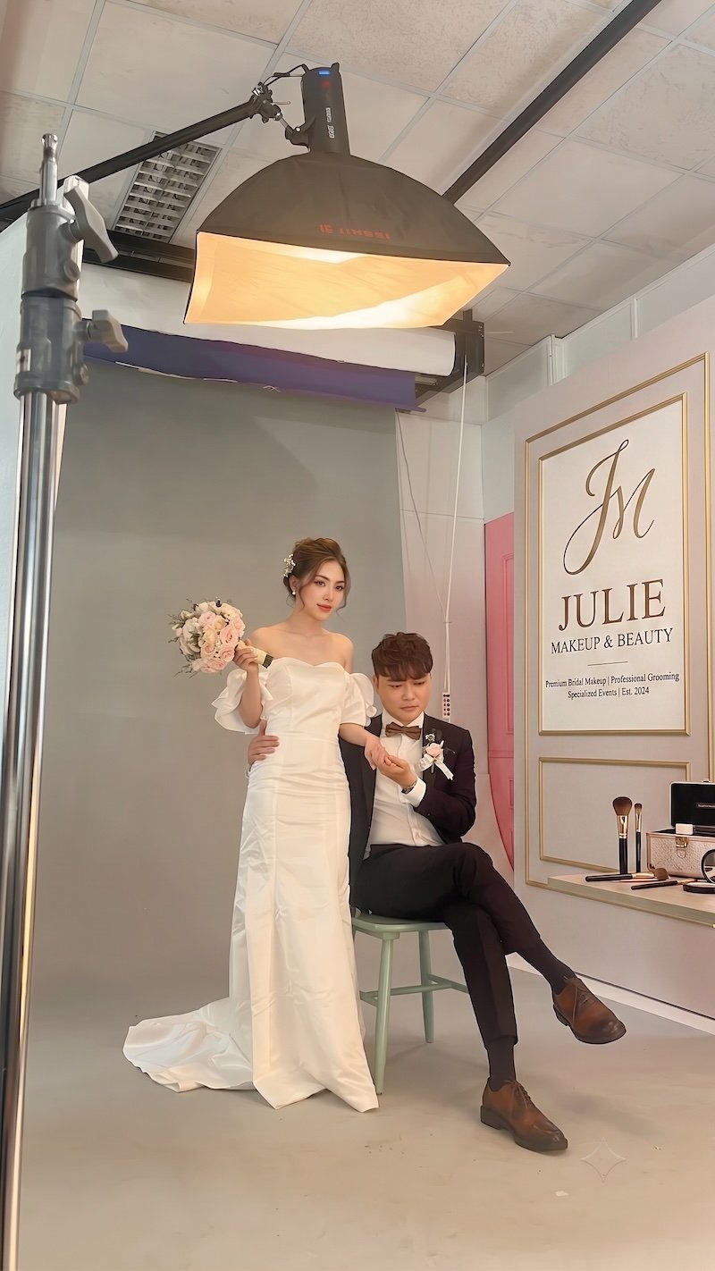 Top 10 tiệm makeup Tân Bình, Chuyên trang điểm đi tiệc - 43 Top 10 tiệm makeup Tân Bình, Chuyên trang điểm đi tiệc - 42