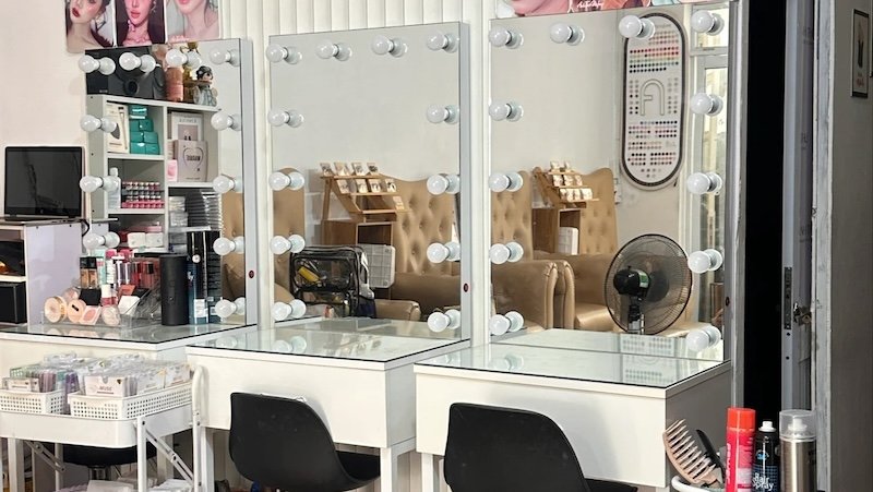 Top 10 tiệm makeup Tân Phú, Chuyên trang điểm đi tiệc - 44