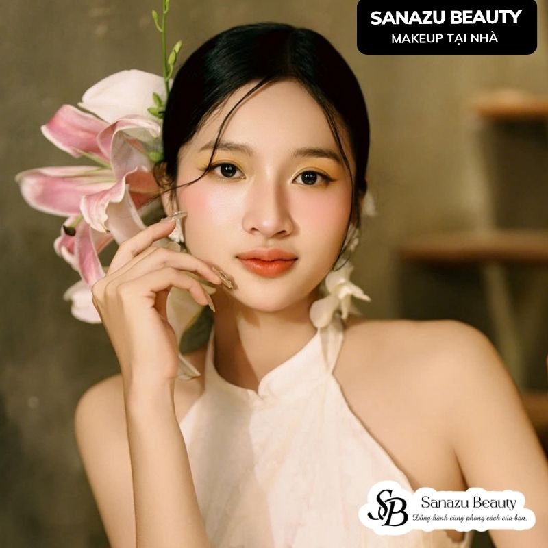 giá trang điểm đi tiệc